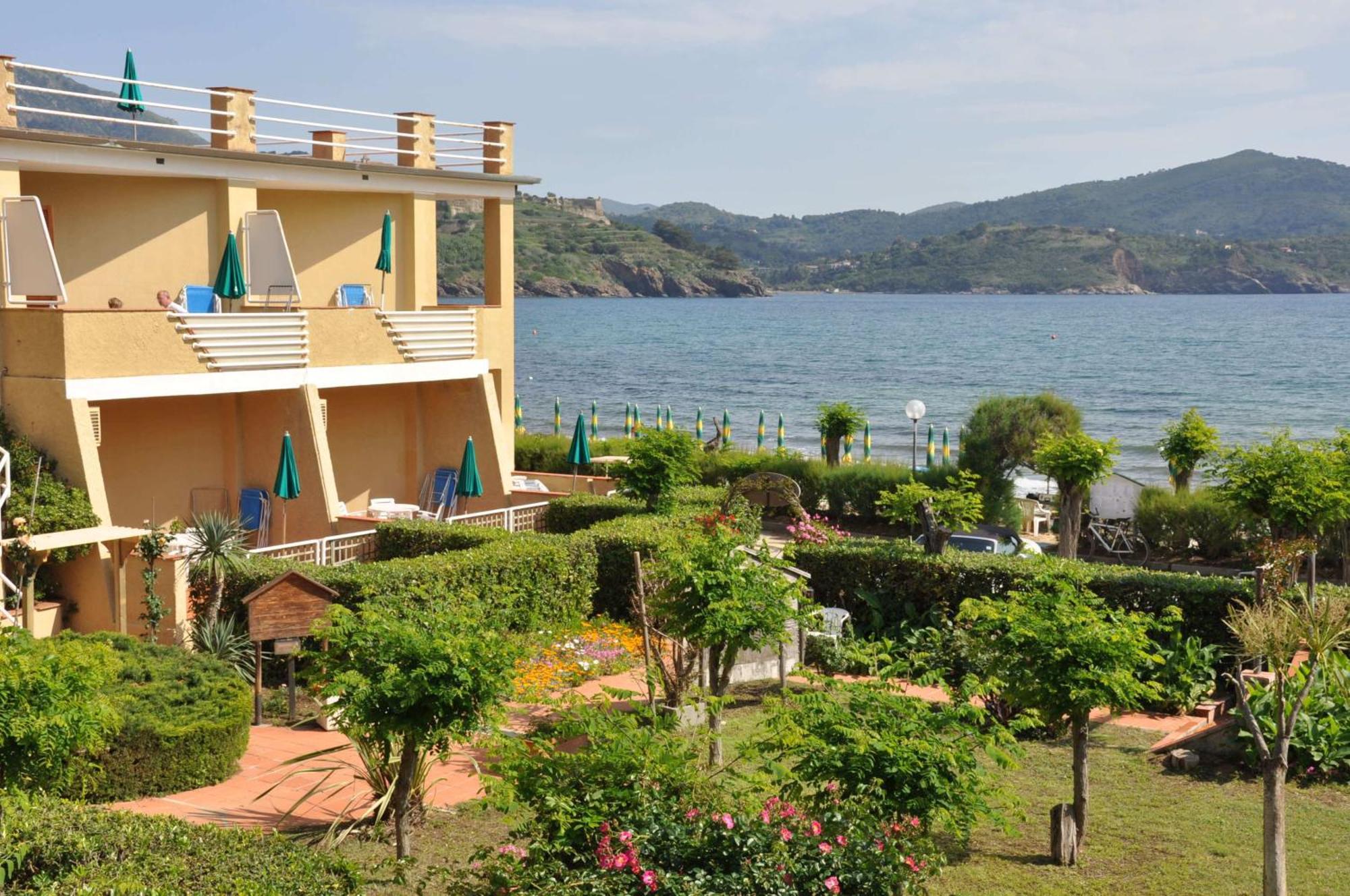Residence Le Acacie Capoliveri  Ngoại thất bức ảnh